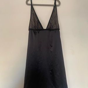 Gorgeous Y2K slip dress.